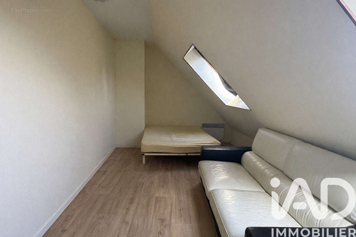 Maison 149 m² à Brieres-Les-Scelles  - photo 4