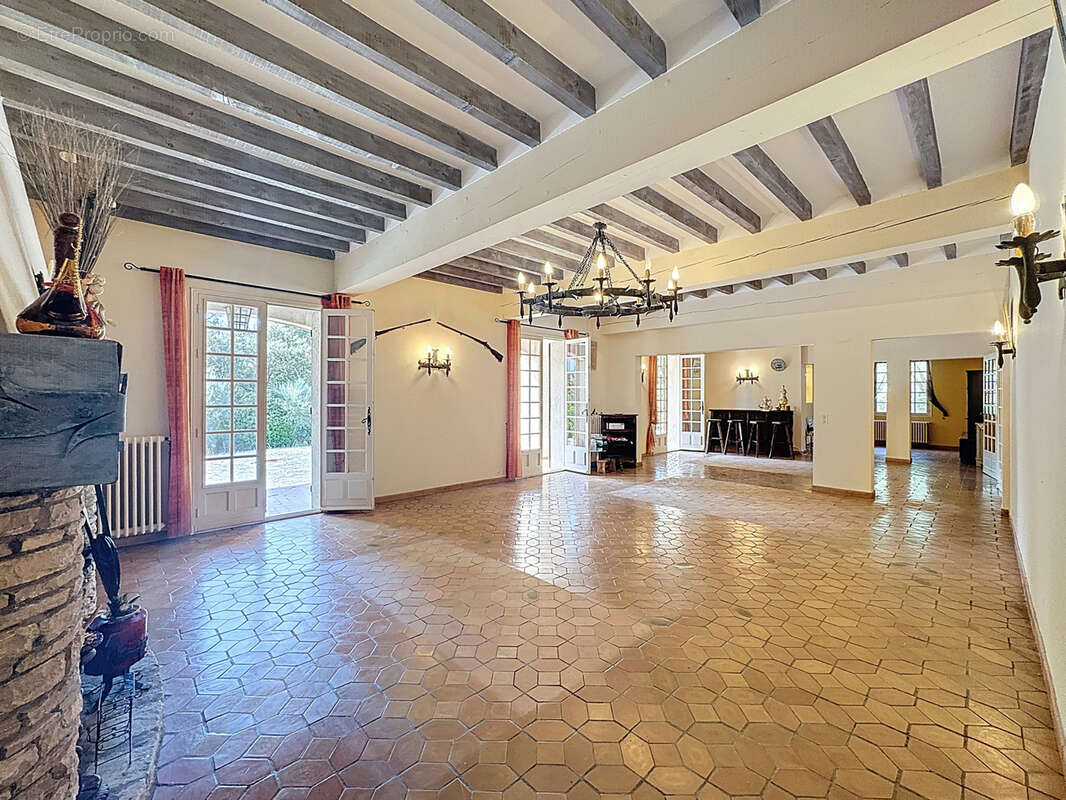 Maison à SAIGNON