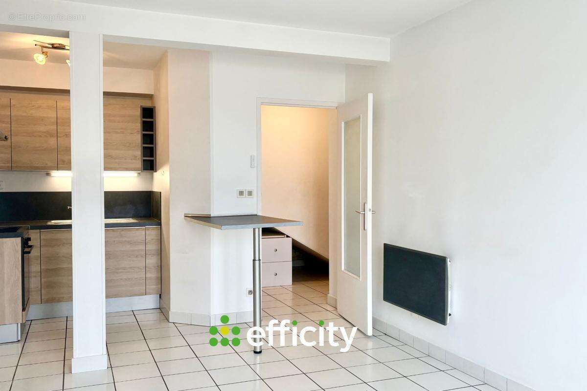 Appartement à SAINT-PIERRE-DE-CHANDIEU