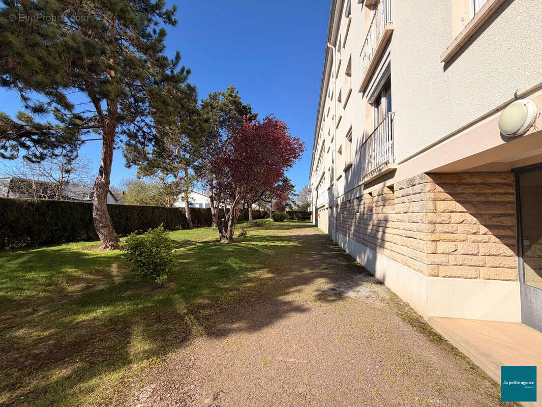 Appartement à FLEURY-SUR-ORNE