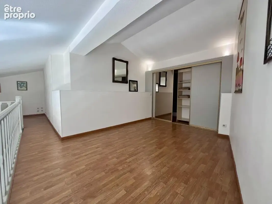 Grand T3/4 en duplex en dernier étage - photo 8