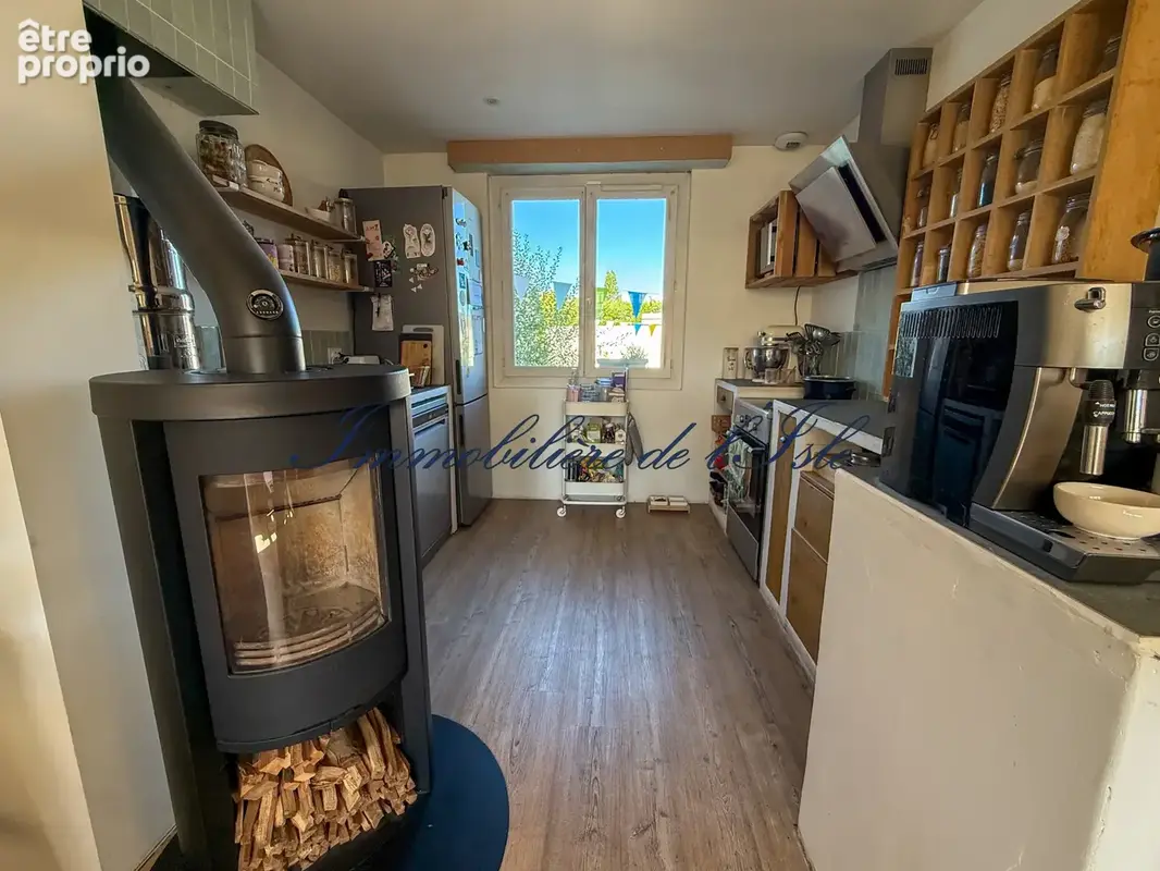 Maison de ville familiale rénovée avec jardin, garage et stationnement sécurisé - photo 7