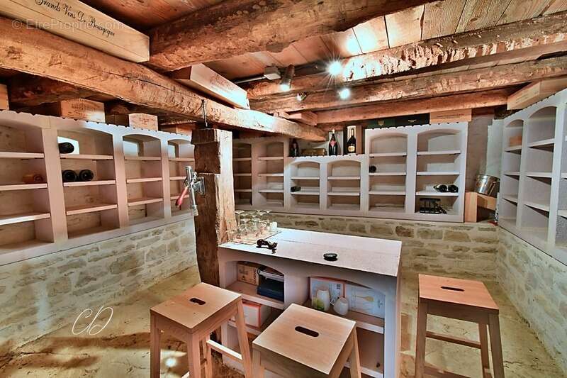 Maison à CORCELLES-LES-MONTS