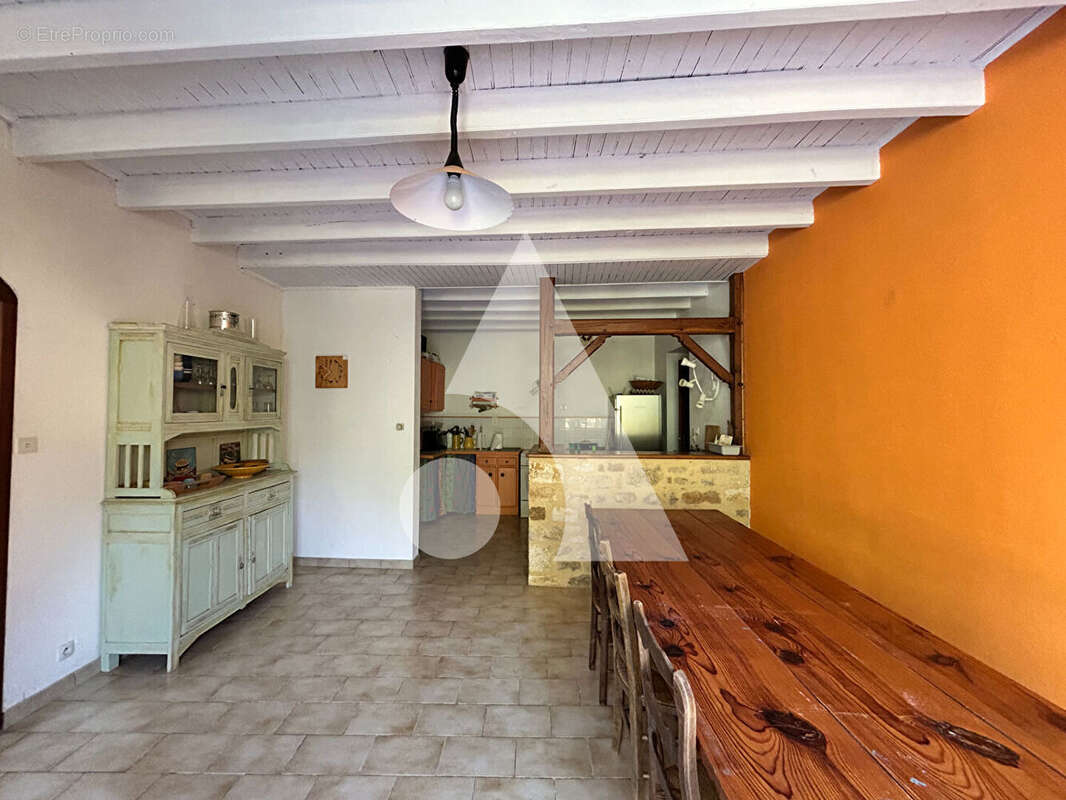 Domaine de caractère en pierre - maison, 3 gîtes, piscine et 5 hectares de forêt privée - photo 18