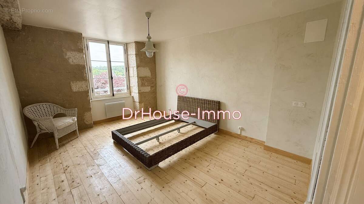 Maison à LA MOTHE-SAINT-HERAY