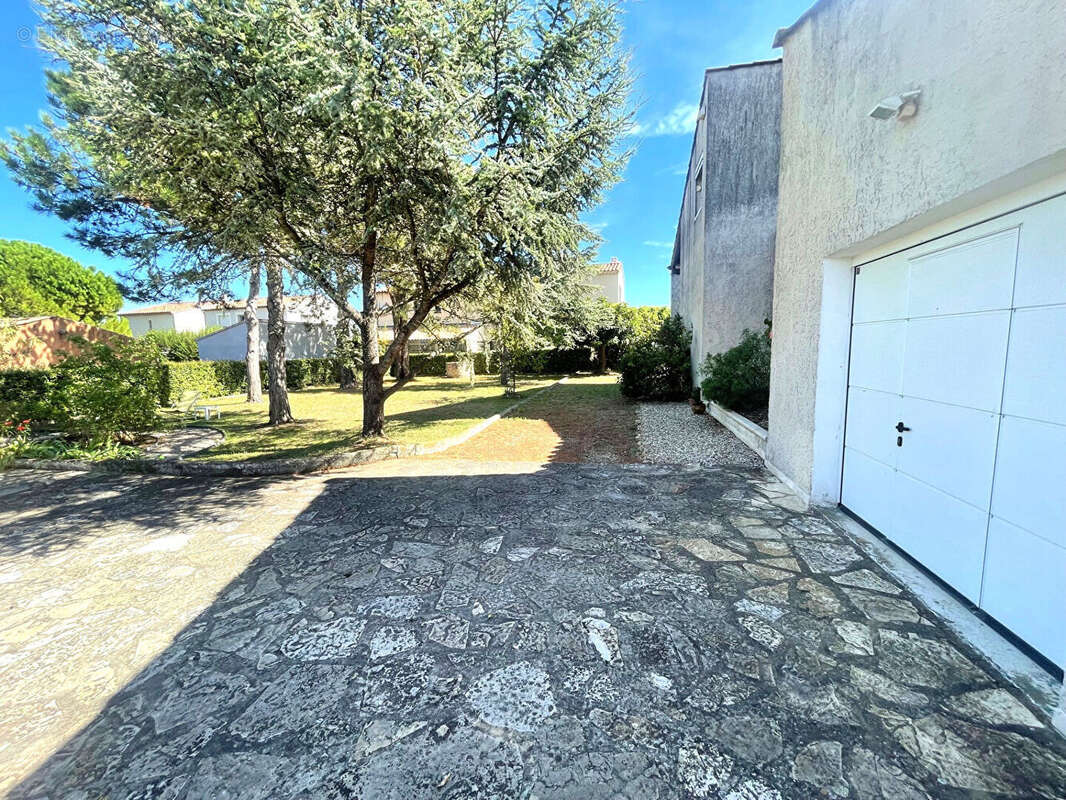 Maison à JONQUERETTES