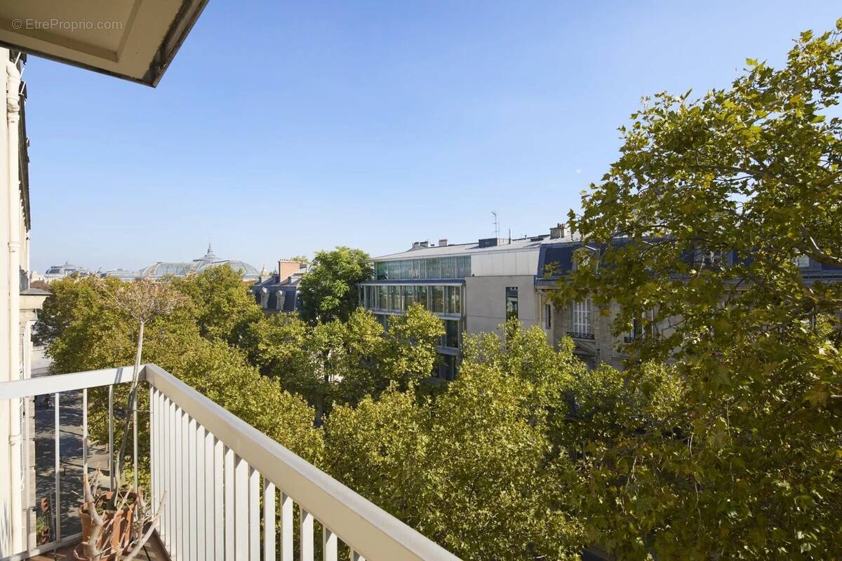 Appartement à PARIS-7E