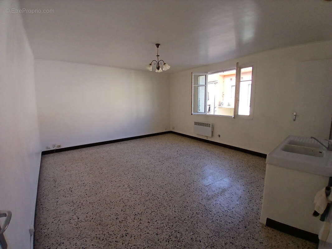 Appartement à SAINT-CHRISTOL-LES-ALES