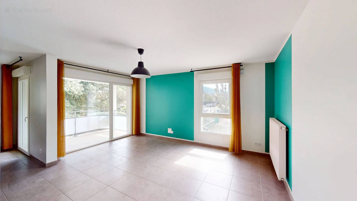 Appartement à VILLARD-BONNOT