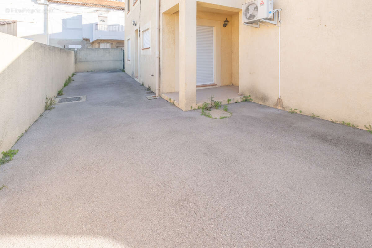 Appartement à CHATEAUNEUF-LES-MARTIGUES