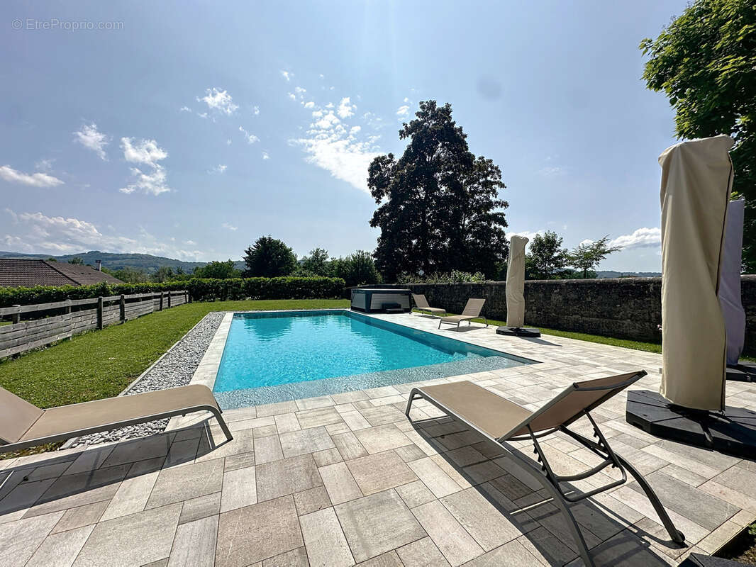 Maison à LE PONT-DE-BEAUVOISIN