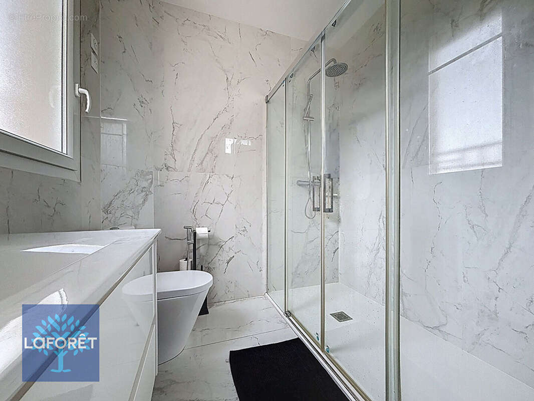 Maison à CHENNEVIERES-SUR-MARNE