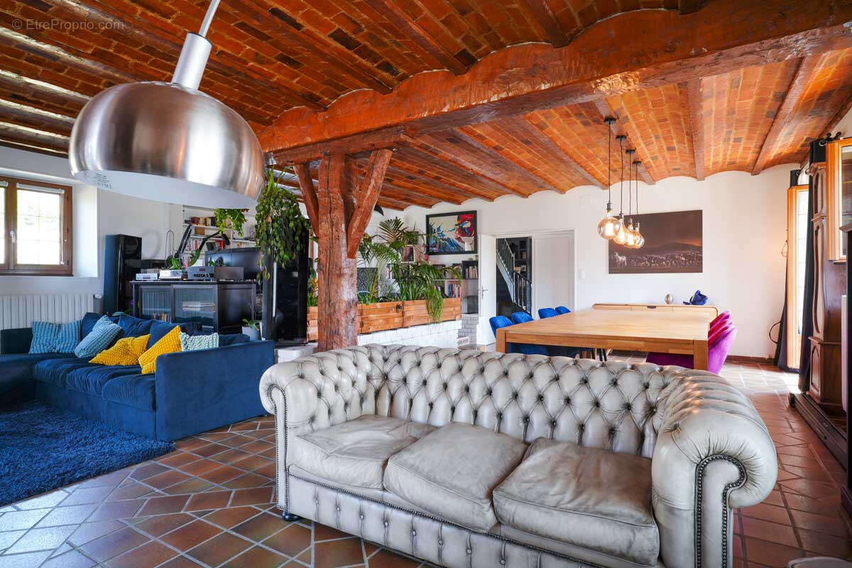 Maison à SAINT-MAURICE-MONTCOURONNE