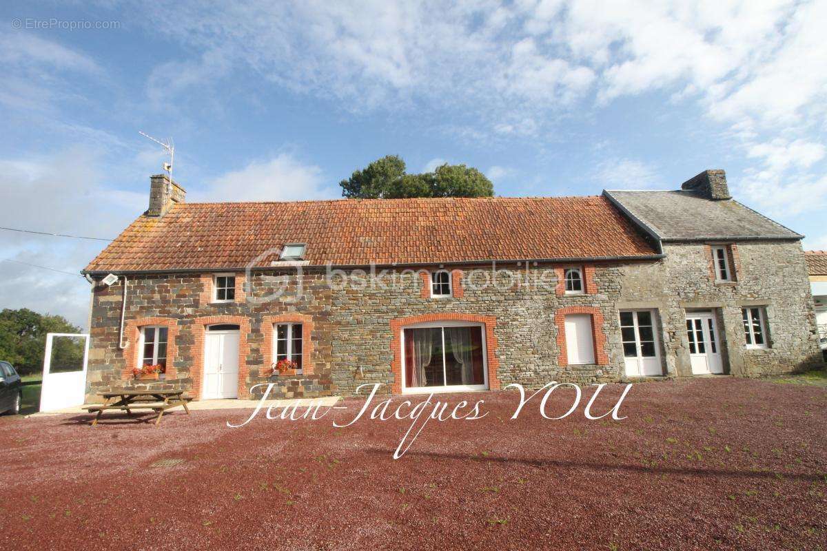 Maison à VILLEDIEU-LES-POELES