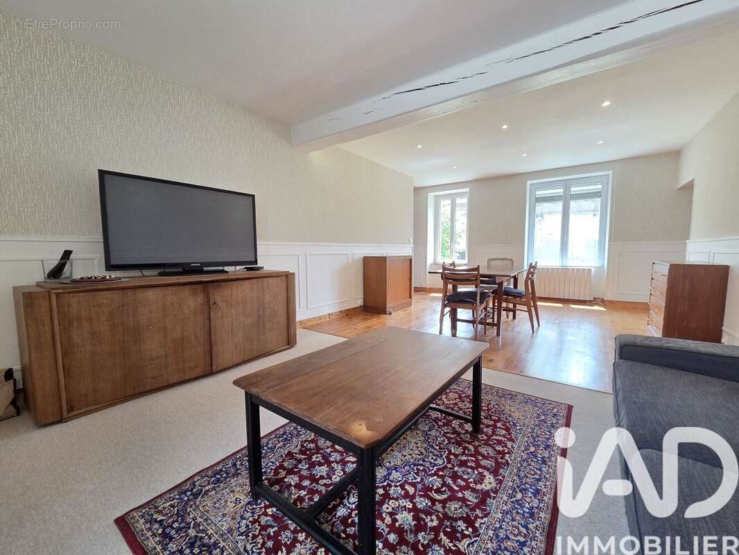 Maison 185 m² à Noisy-Rudignon  - photo 7