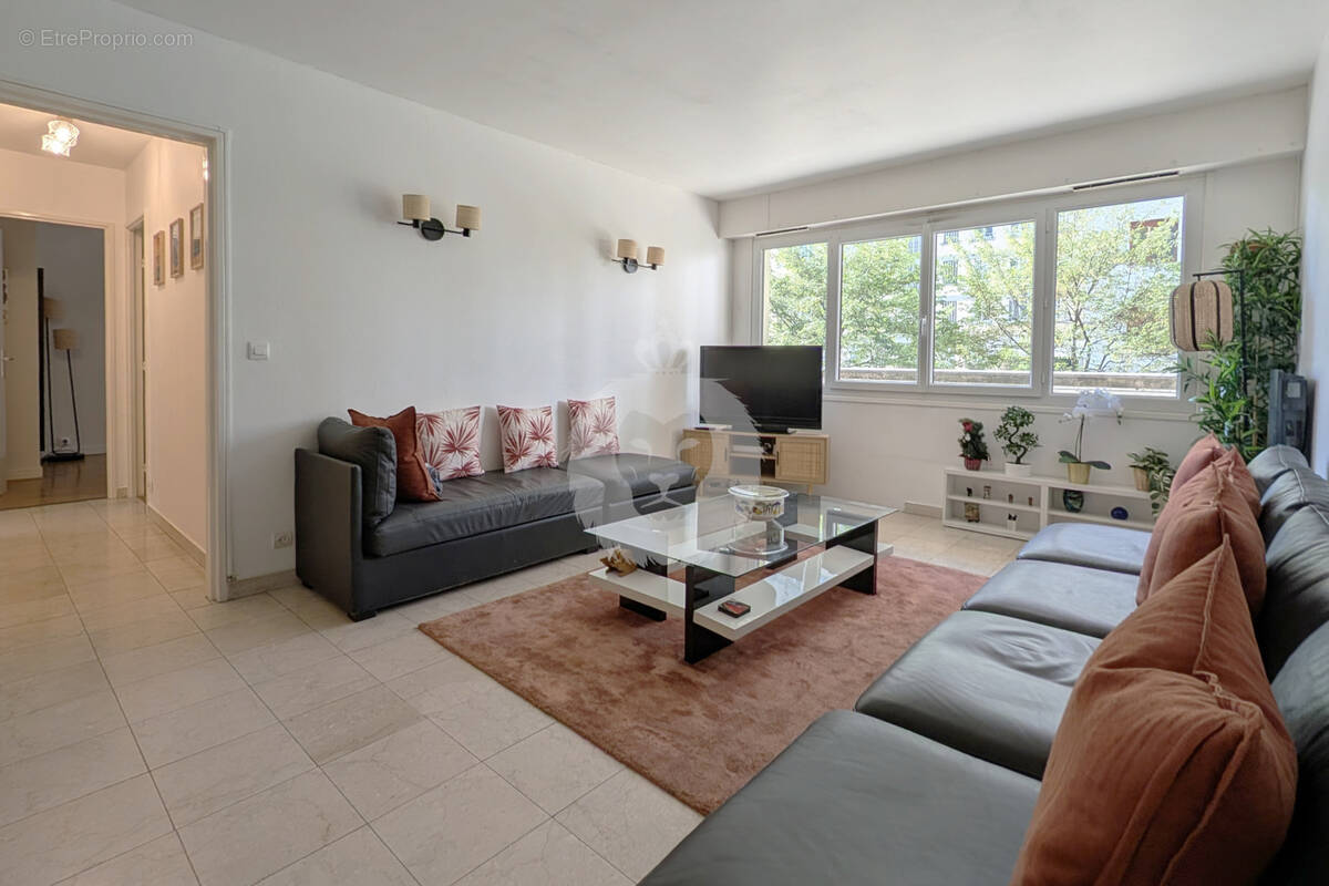 Appartement à PARIS-12E