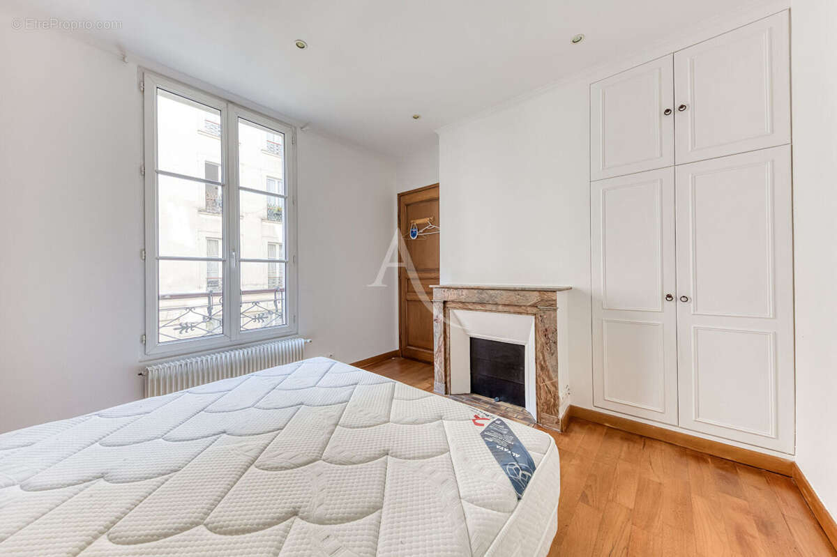 Appartement à PARIS-10E