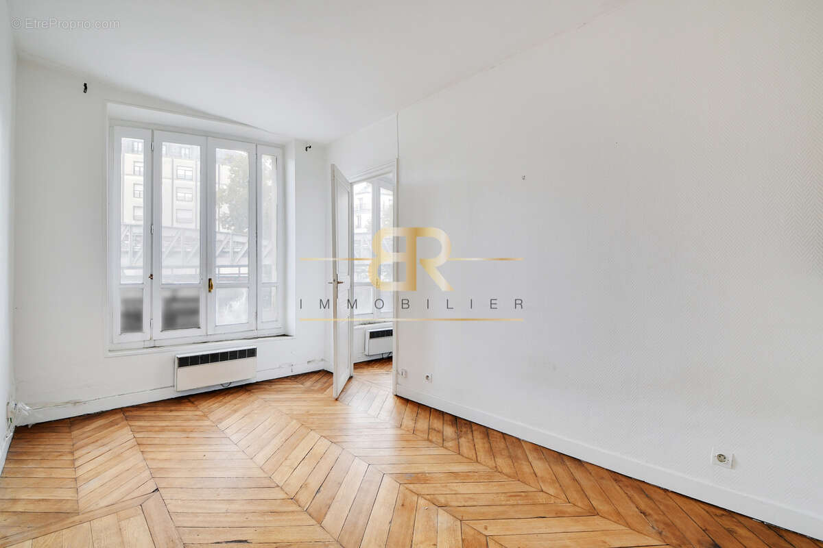 Appartement à PARIS-10E
