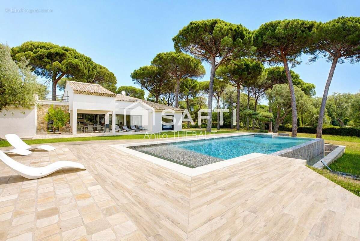 Photo 2 - Maison à ROQUEBRUNE-SUR-ARGENS