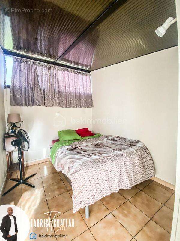 Maison familiale avec dépendance indépendante et sous-sol - photo 11