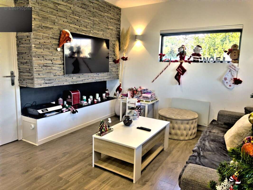 Maison à SAINT-LAURENT-DU-VAR