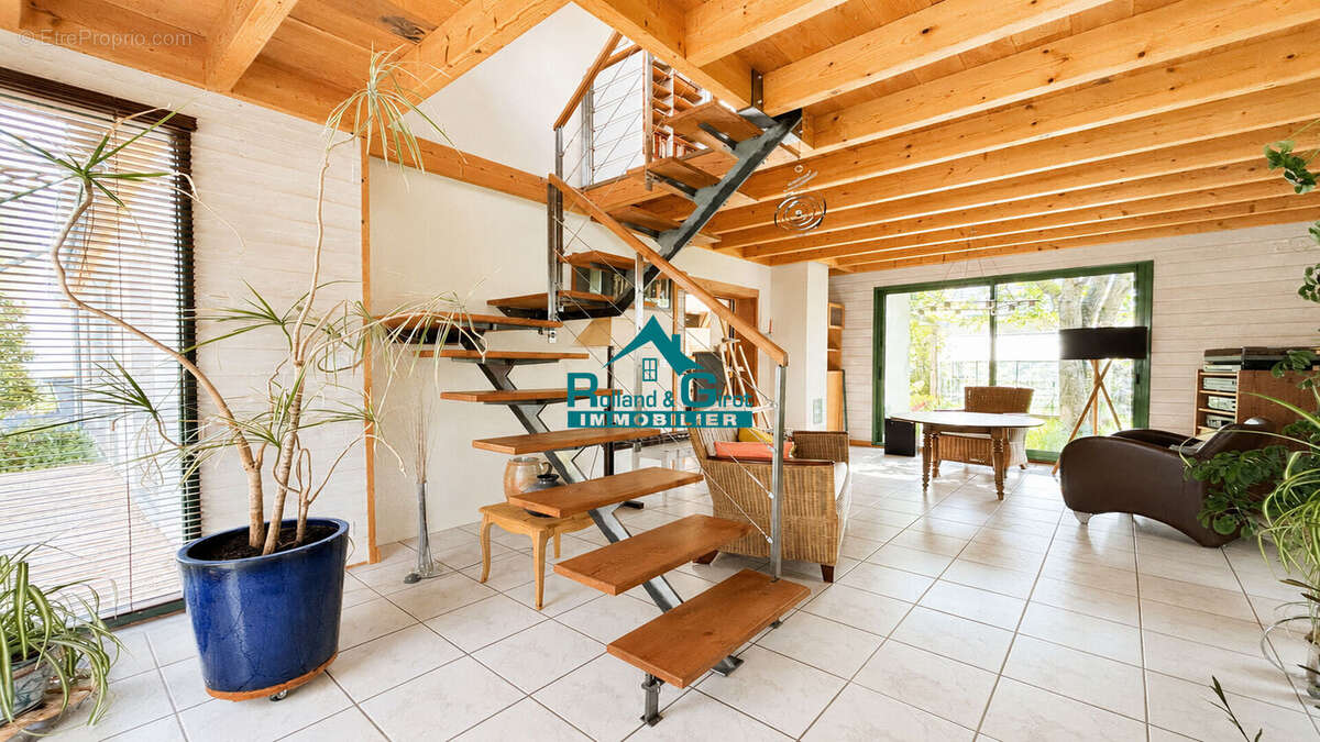 Maison Saint Sulpice La Foret, 142 M² - photo 3