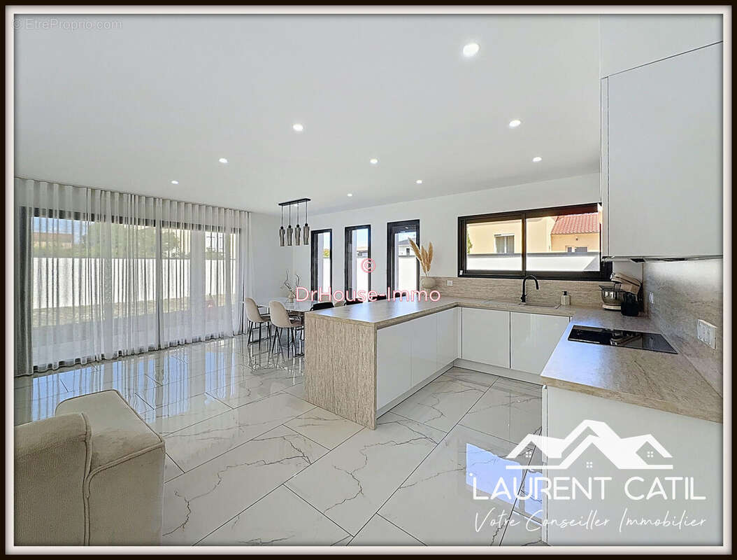 Maison à ROMANS-SUR-ISERE