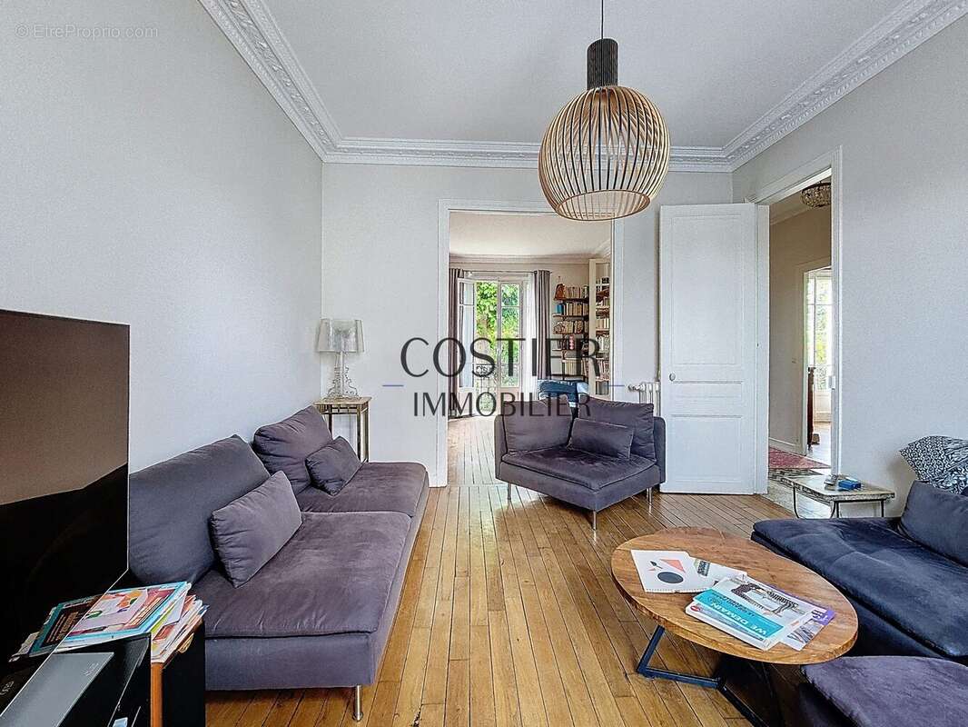 Maison à CHENNEVIERES-SUR-MARNE