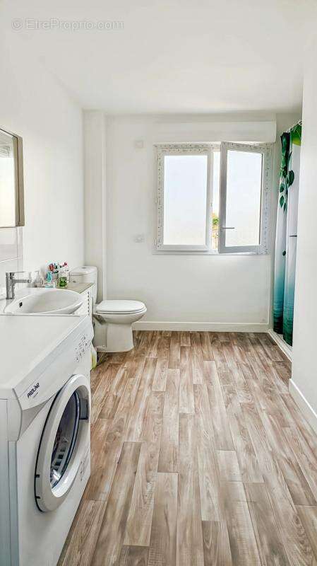 Maison à PARAY-DOUAVILLE