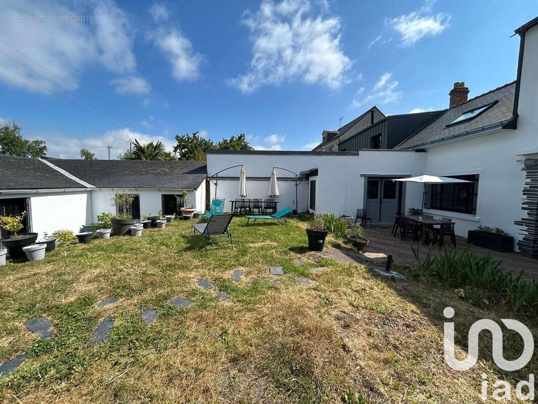 Photo 2 - Maison à TRELAZE