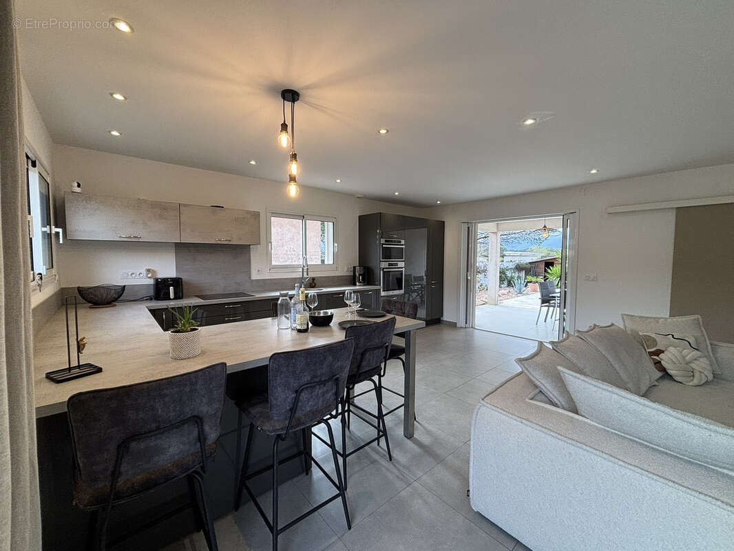 Maison à PORTO-VECCHIO