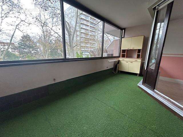   - Appartement à LYON-7E