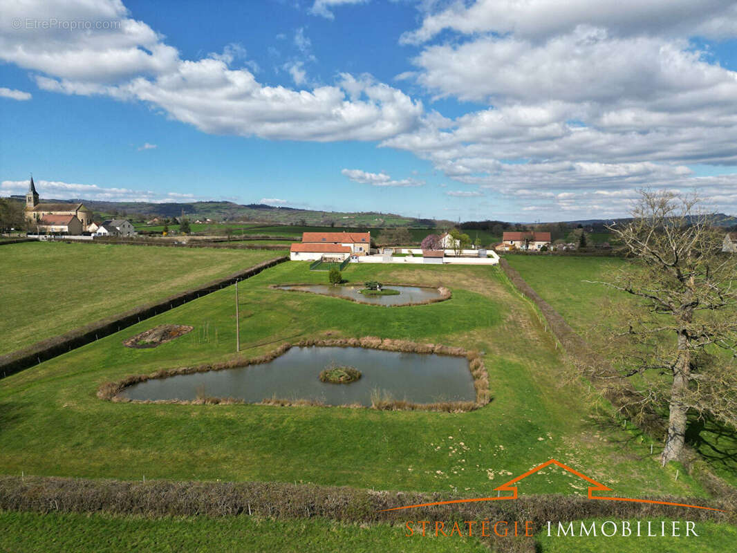Maison à SAINT-MARCELIN-DE-CRAY