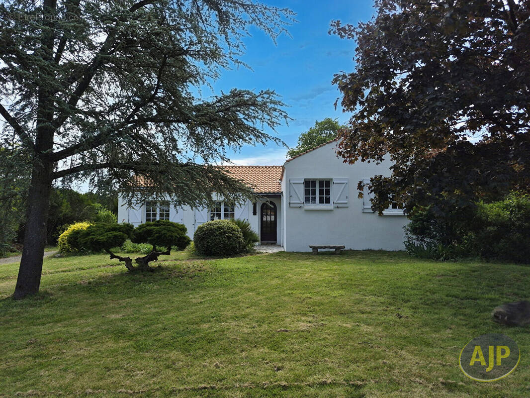 Maison à LA LIMOUZINIERE