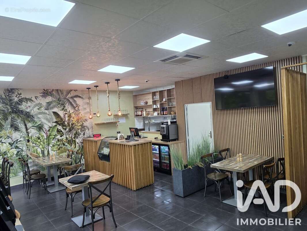 Commerce 67 m² à Ozoir-La-Ferriere  - photo 6