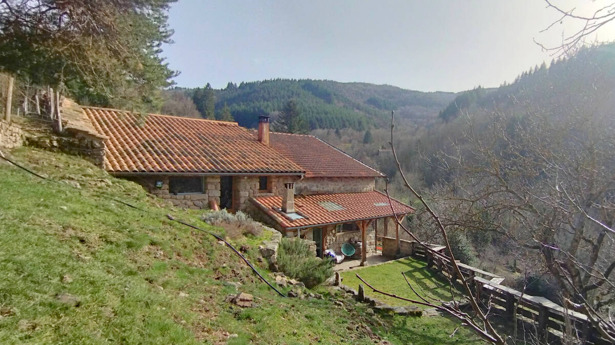 Maison à DORNAS