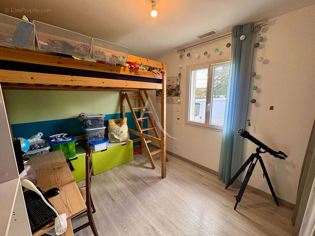 Maison à CASTELNAU-VALENCE