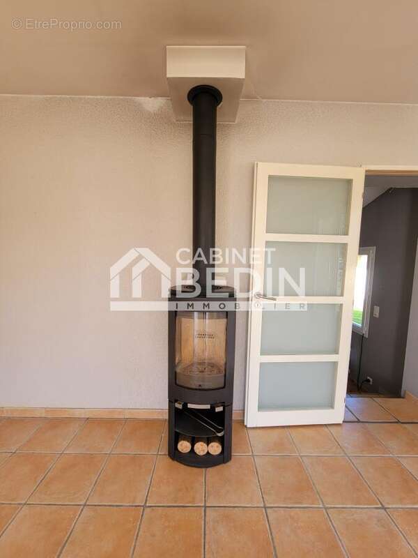 Maison à SAINT-PIERRE-DE-MONS