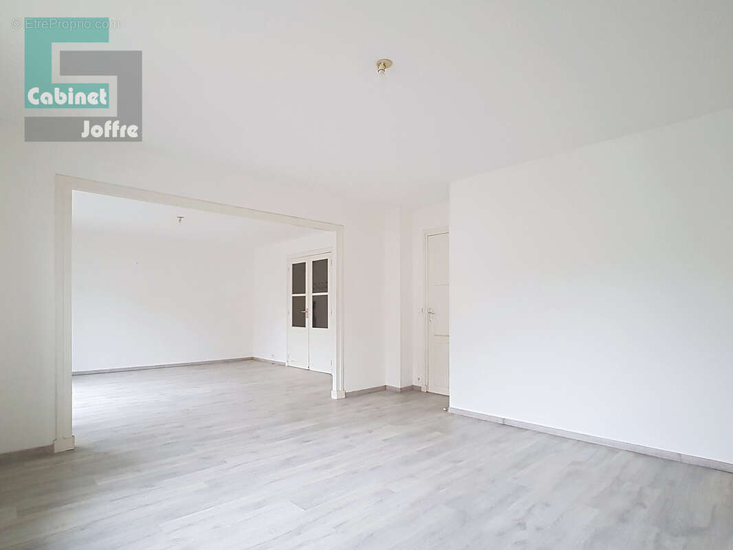 Appartement à FONTAINEBLEAU