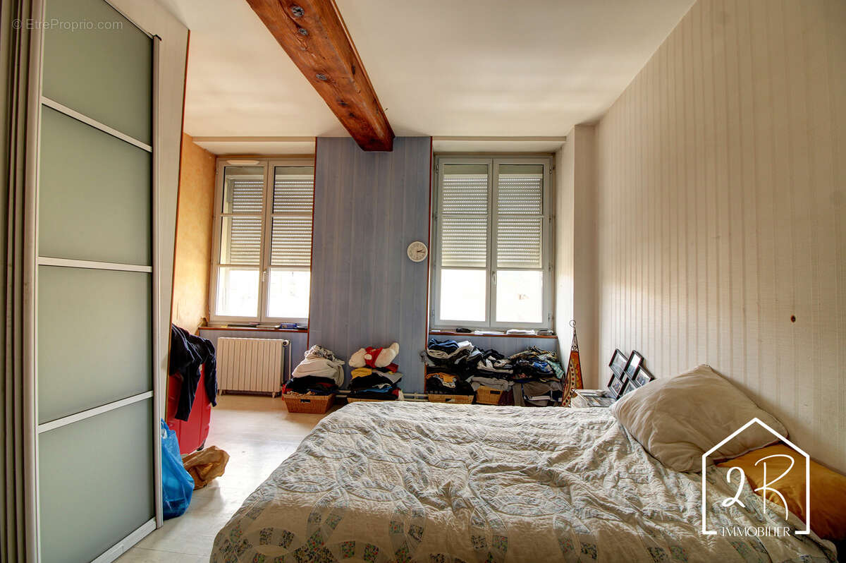 Appartement T6 125 m2 + Caves - photo 10