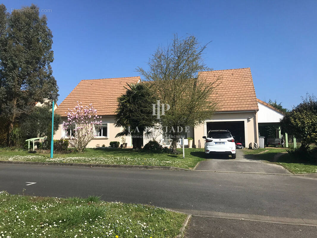 Maison à LAIGNE-EN-BELIN