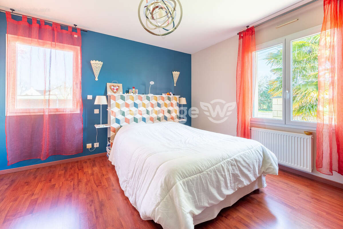 Chambre 1 - Maison à MAUVES-SUR-LOIRE