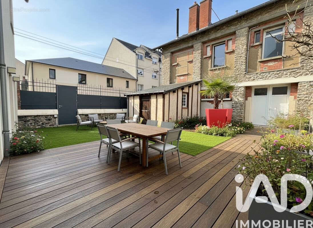 Photo 1 - Maison à LAVAL