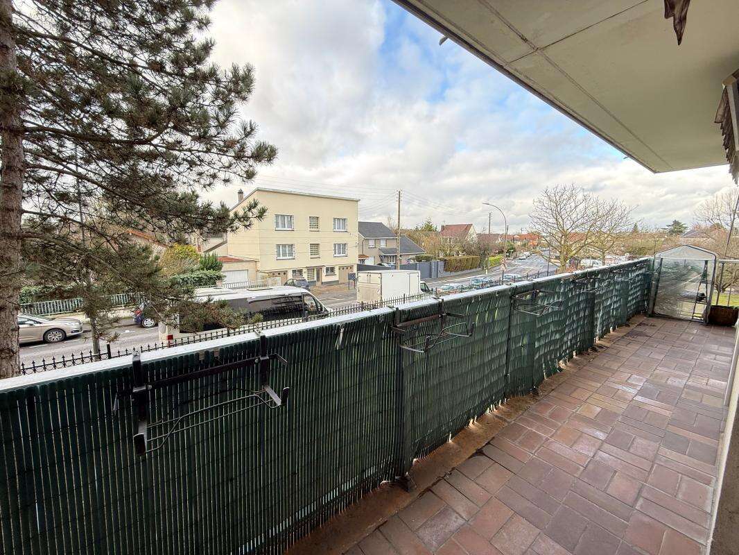 Appartement à VAUJOURS