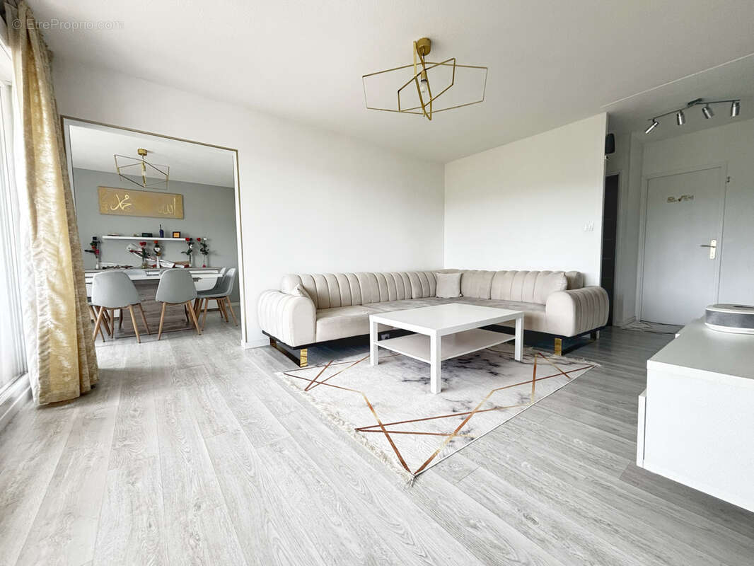 Appartement à VILLEFONTAINE