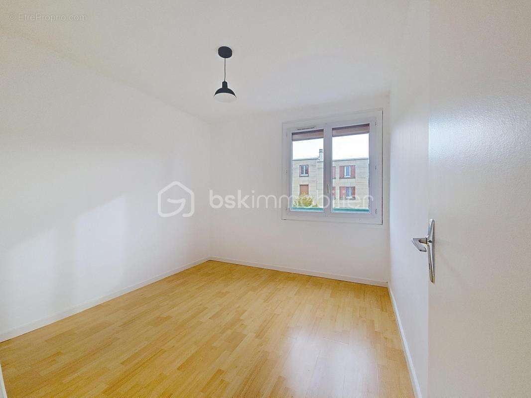 Appartement à CLICHY-SOUS-BOIS