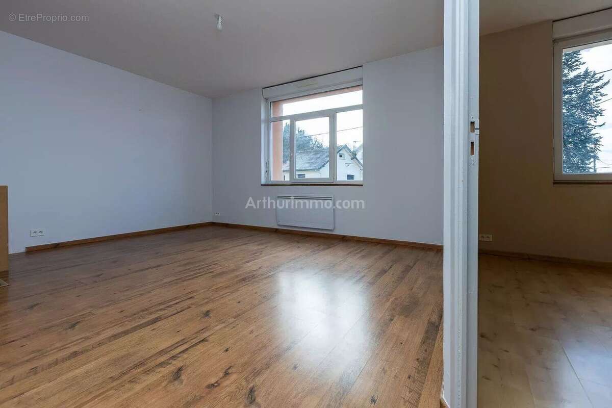 Appartement à SAINT-CLAIR-DE-LA-TOUR