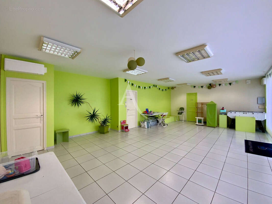 Maison Saint-savinien 9 pièce(s) piscine et local professionnel - photo 16