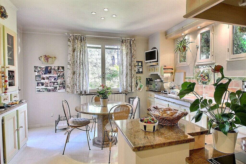 Maison à PERNES-LES-FONTAINES