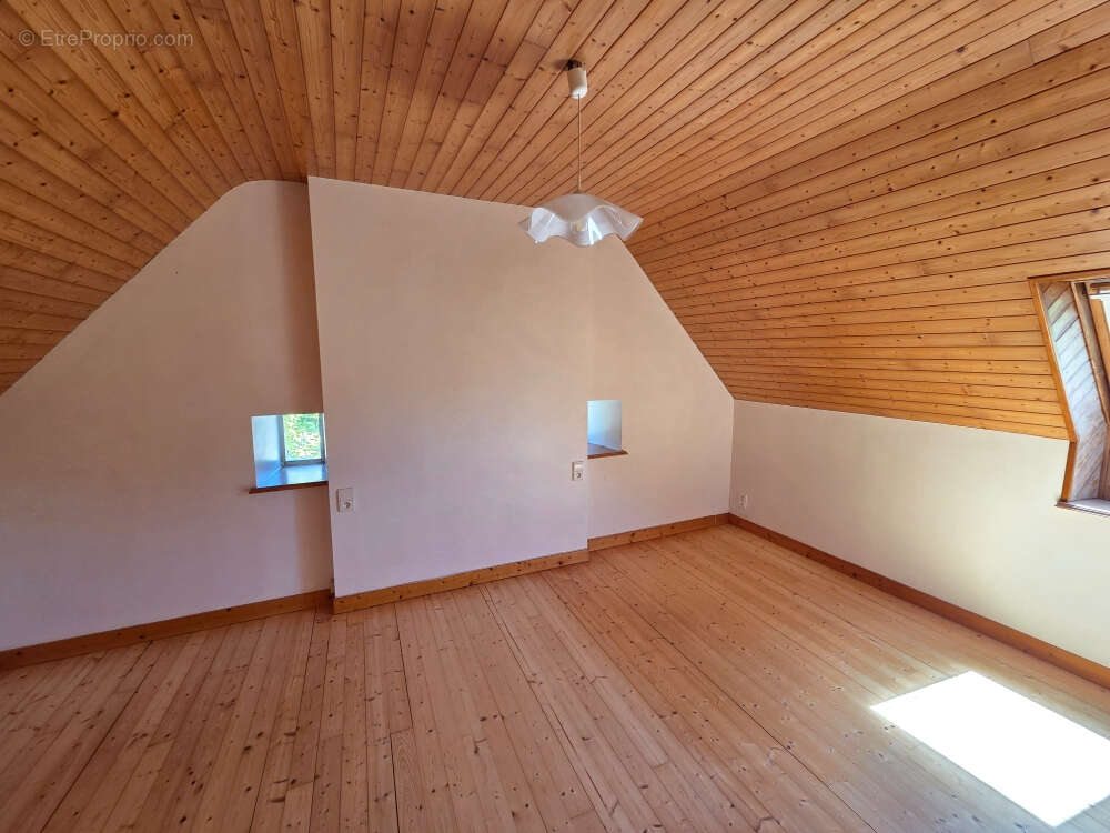 Maison Ploneour Lanvern 8 pièce(s) 139 m2 - photo 5